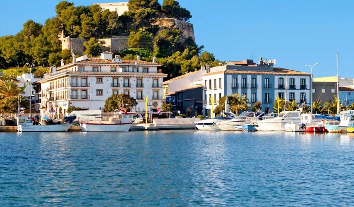 Atico En Primerisima Linea De Playa!!! Denia Dış mekan fotoğraf