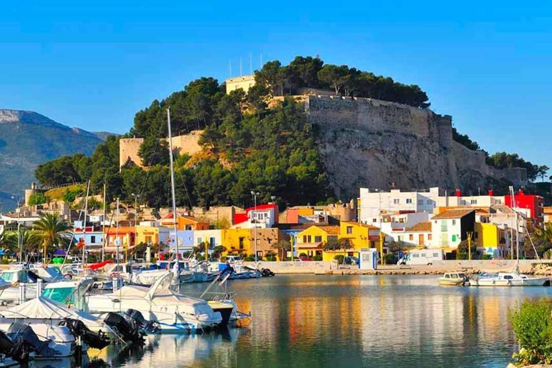 Atico En Primerisima Linea De Playa!!! Denia Dış mekan fotoğraf