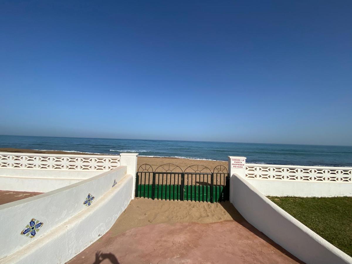 Atico En Primerisima Linea De Playa!!! Denia Dış mekan fotoğraf