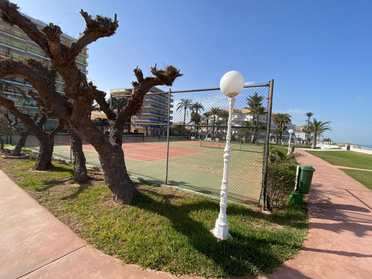 Atico En Primerisima Linea De Playa!!! Denia Dış mekan fotoğraf